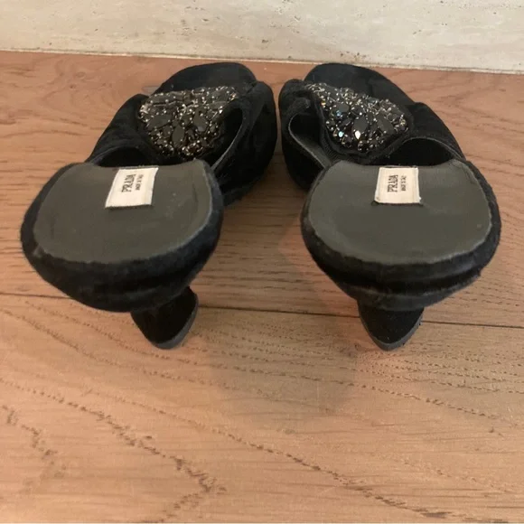 Prada, vintage, velvet and rhinestone high heel - Picture 5 of 7